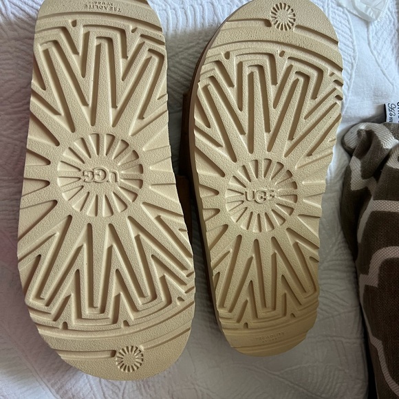 UGG WOMENS LATON SLIDE - Picture 5 of 6